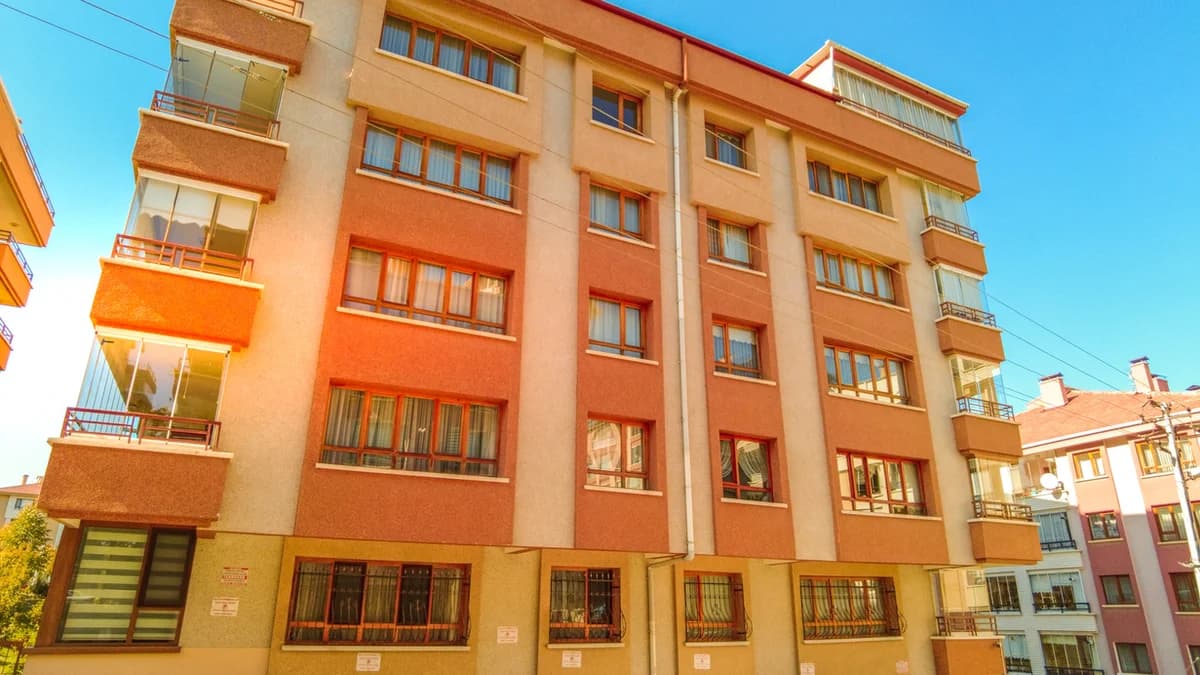 Lale Apartmanı